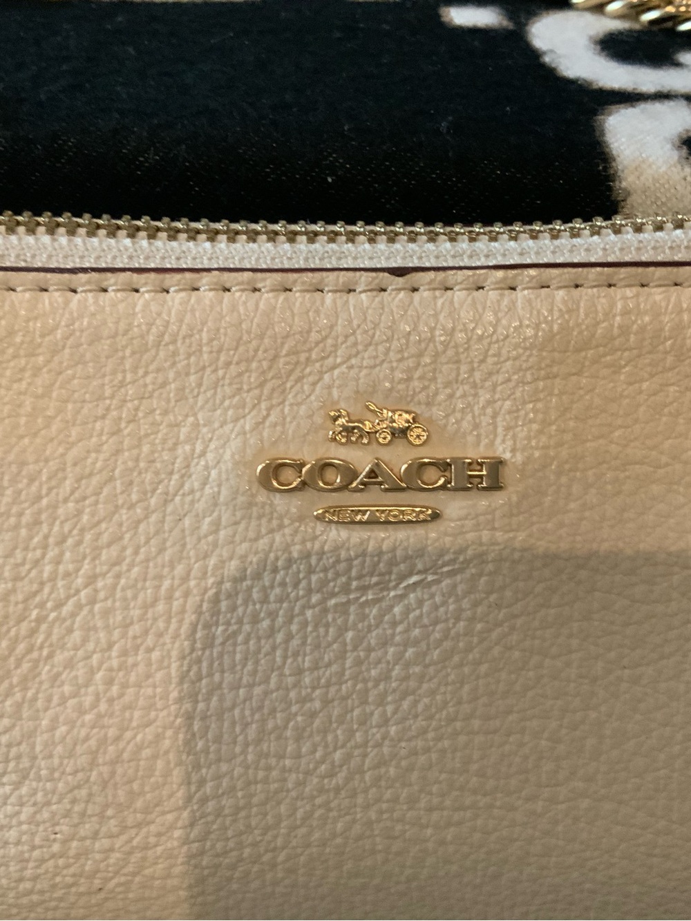 Coach small handbag - Picture 4 of 6